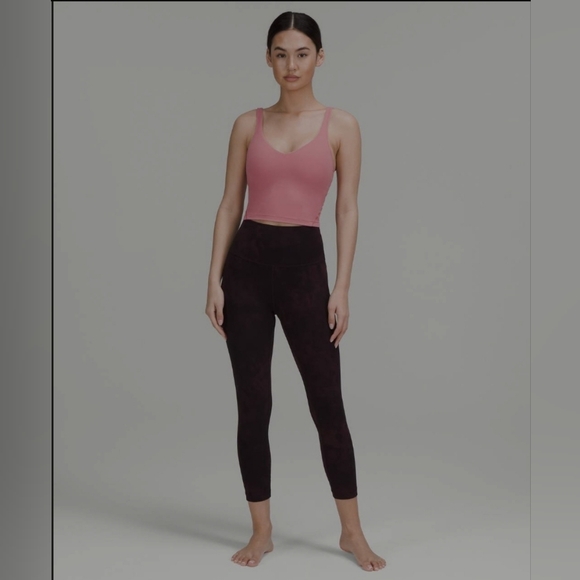 BNWT Lululemon ALIGN tank - Picture 3 of 4
